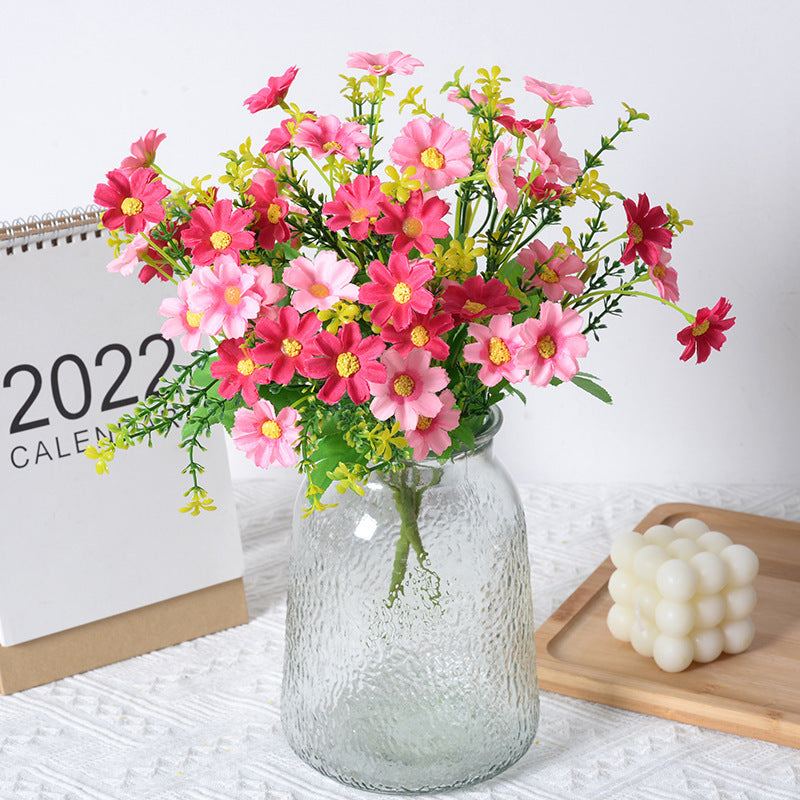 Dekorativer Blumenstrauß