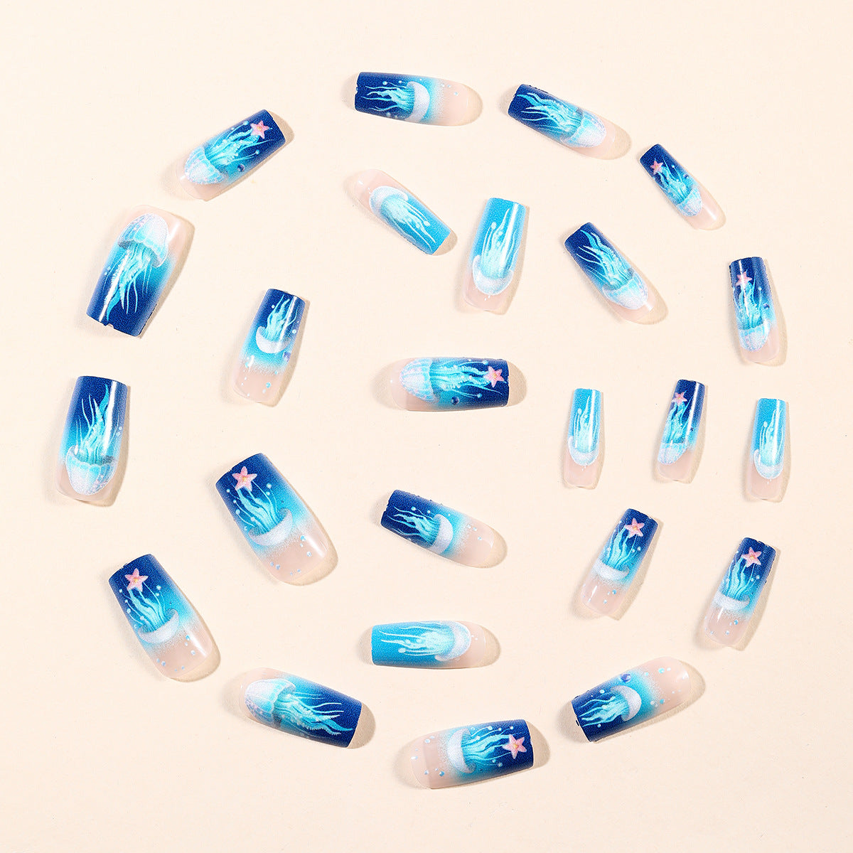 Marine-Themed Gel-Nagelkunst Designs Brehn