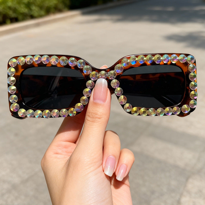 Dekorativer mit Strass besetzter Sonnenbrille Brehn
