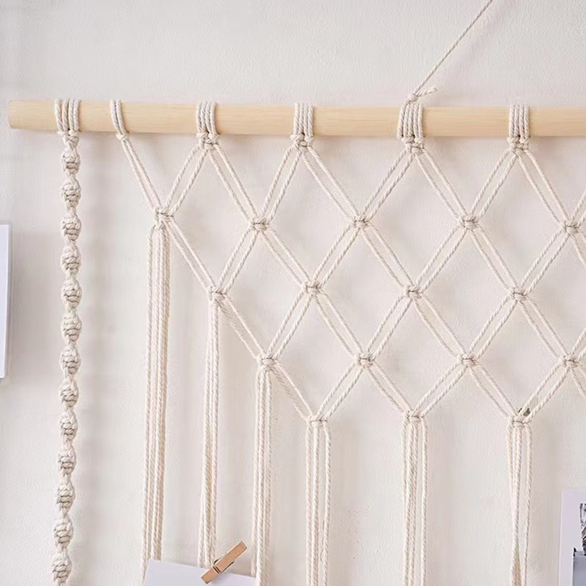 Makramee Wandbehang mit eleganten Fransen und künstlerischem Design