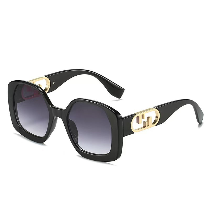Damen oversized Sonnenbrille mit extravagantem geometrischen Rahmen und eleganten Akzenten Brehn