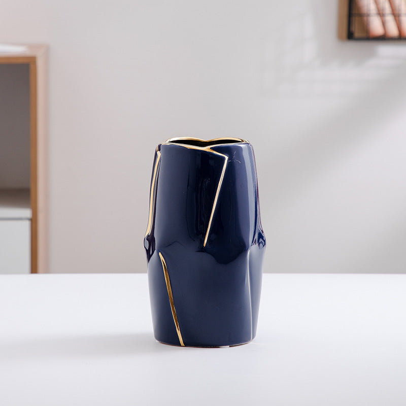 Dekorative Keramikvase mit goldener Akzentuierung Brehn