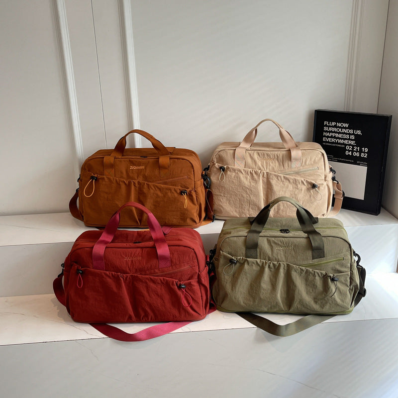 Sportliche Und Funktionale Reisetasche Mit Mehreren Außenfächern Brehn