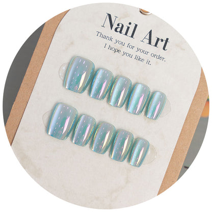 Stylisches Press-On-Nagelset mit schillerndem Finish Brehn