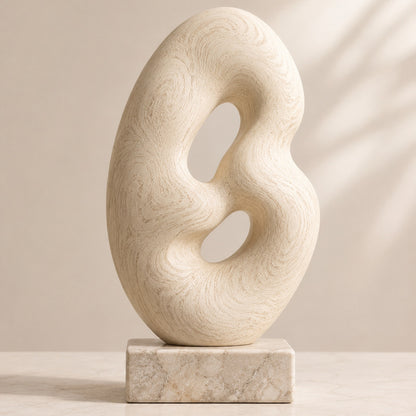 Abstrakte dekorative Steinskulptur