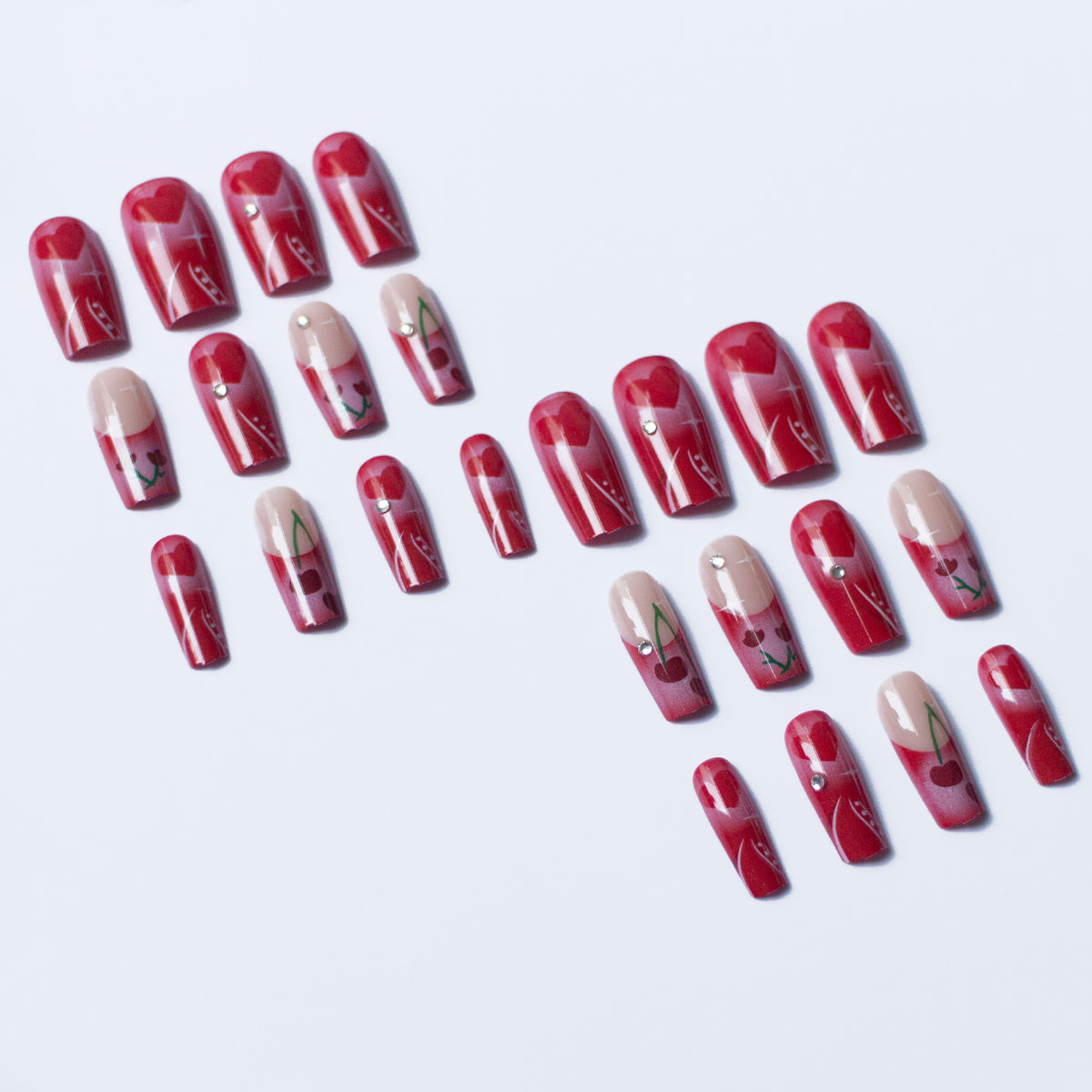 Künstlerisches Herz- und Kirsch-Nagelkunstdesign