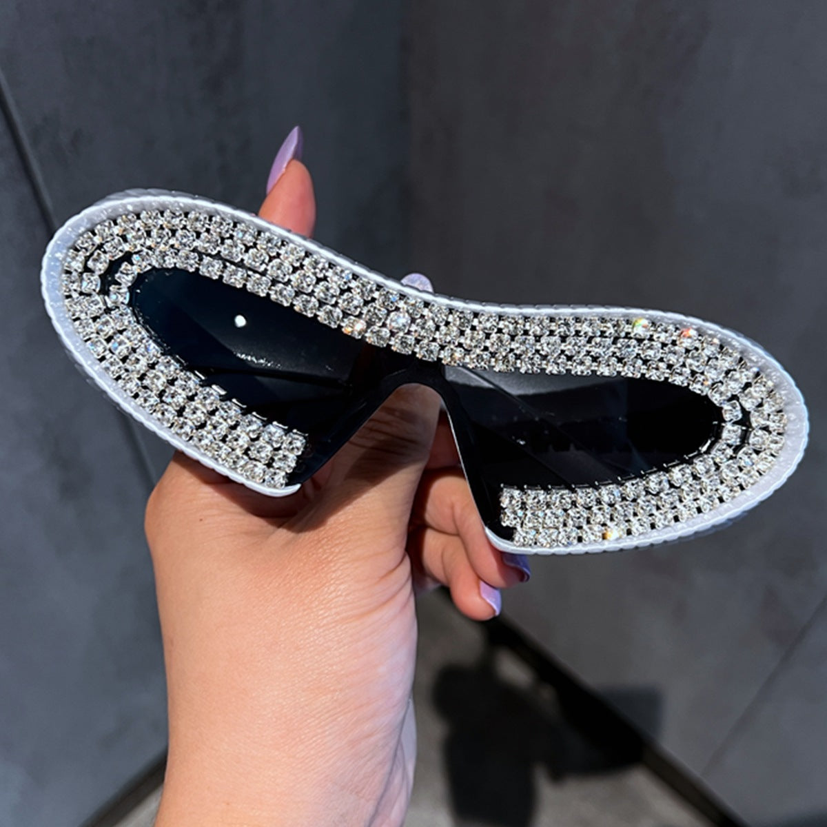 Damen Glamouröse Sonnenbrille mit funkelndem Kristallrahmen Brehn 1780939152