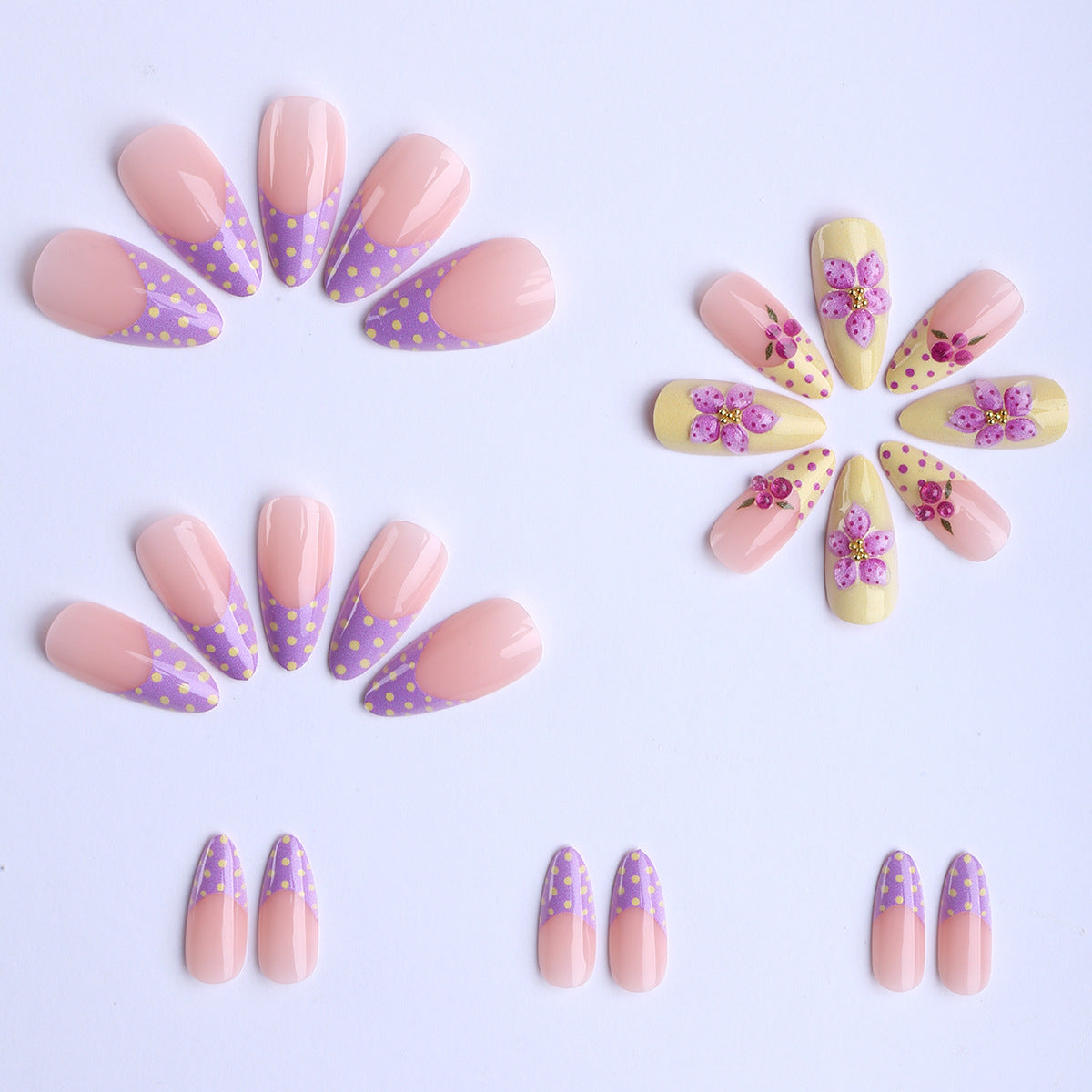 Künstliche Fingernägel mit Floralem Design und Glitzerakzenten Brehn