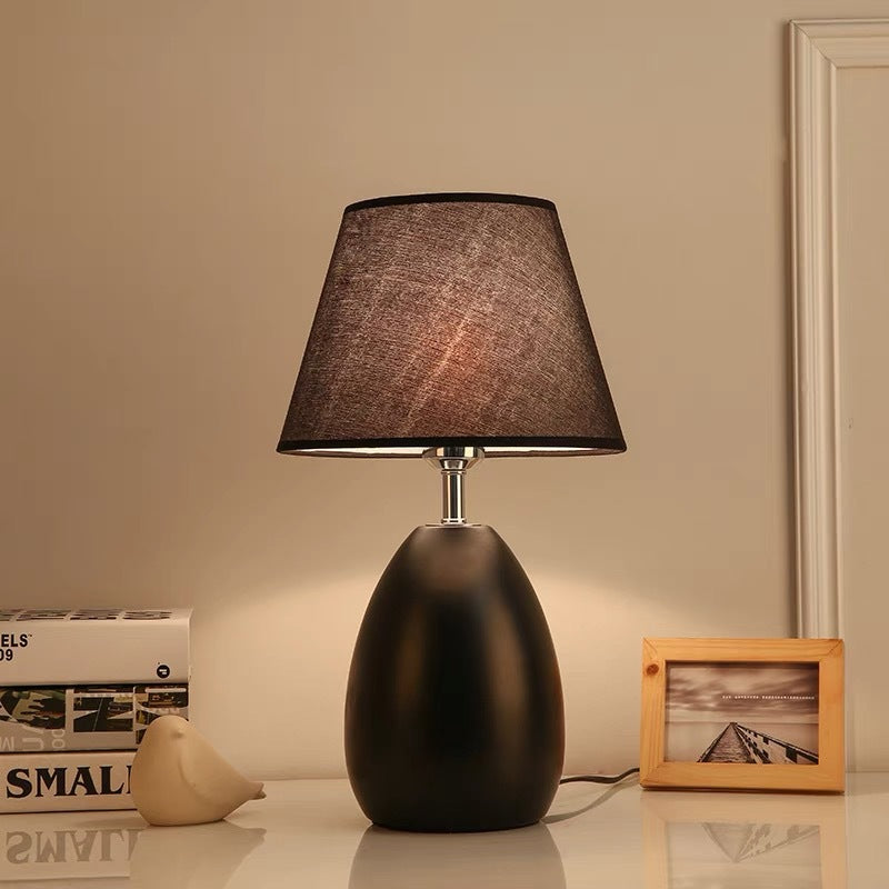 Zeitgenössische Eleganz Tischlampe