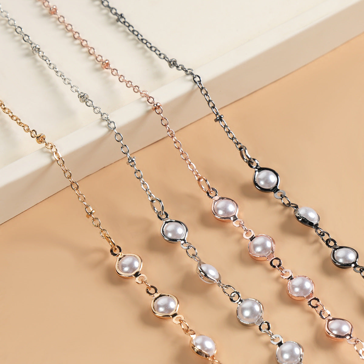 Elegante perlverknüpfte Brillenketten Brehn