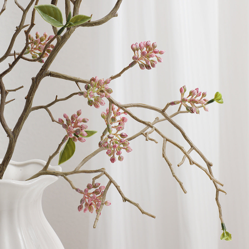 Dekorativer Kunstzweig mit detailverliebten Blüten Brehn