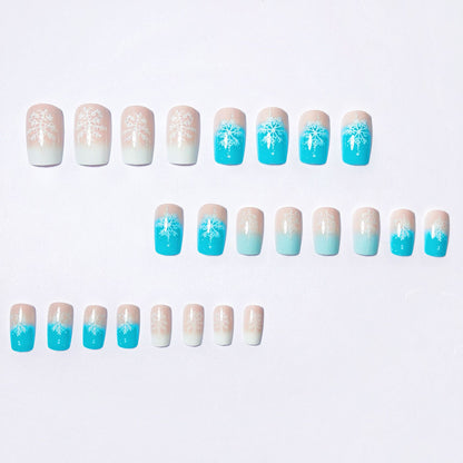 Künstlerische Winterwunderland Nagelkunst Brehn