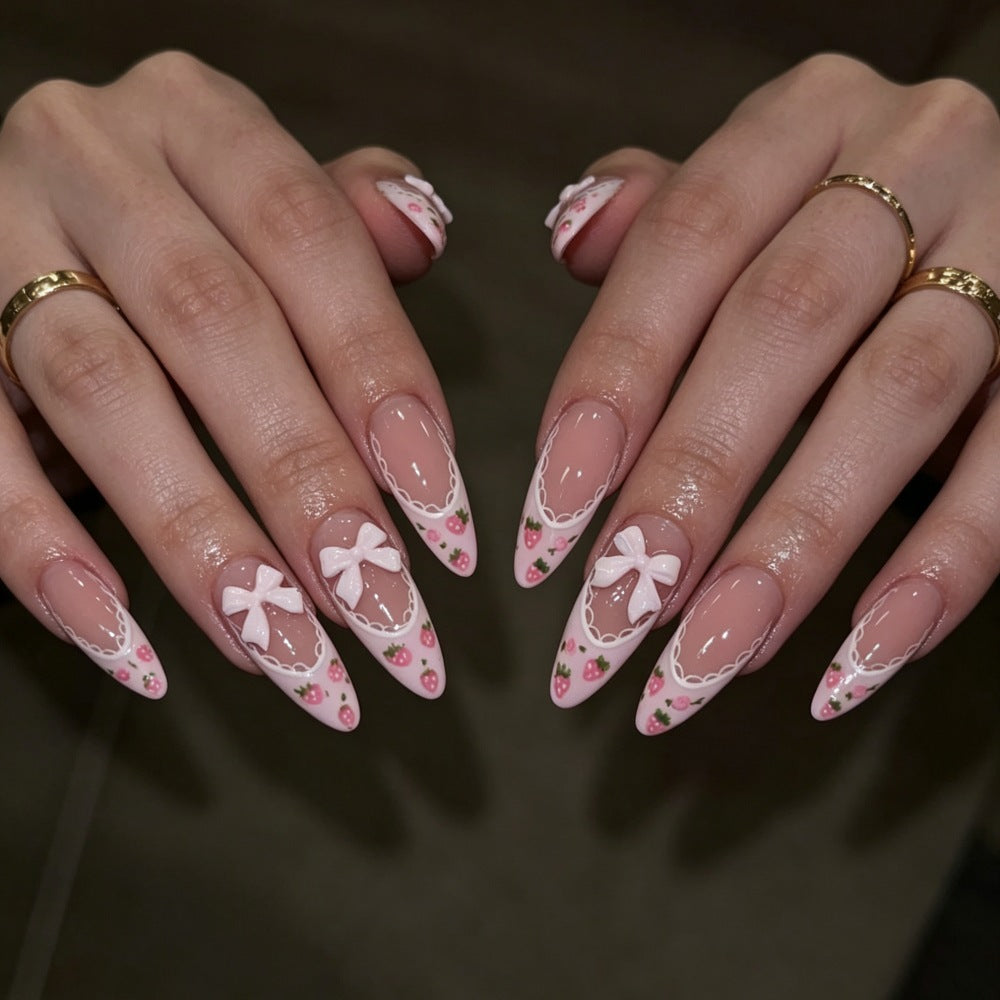 Künstlerisches Press-On-Nagelset mit himmlischem Design Brehn