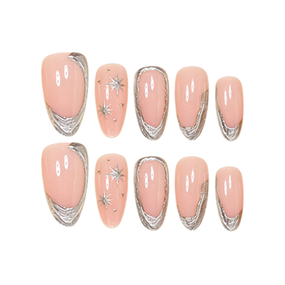 Elegantes Stiletto-Nagelkunst-Set mit silbernen Akzenten Brehn