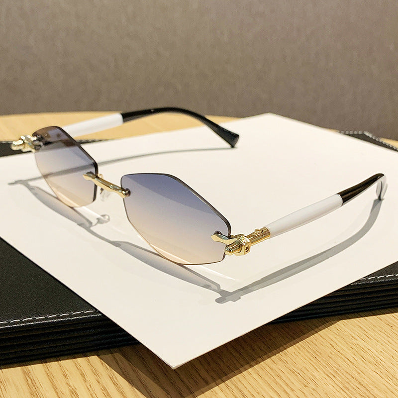 Damen futuristische Sonnenbrille mit übergroßem rechteckigem Rahmen Brehn