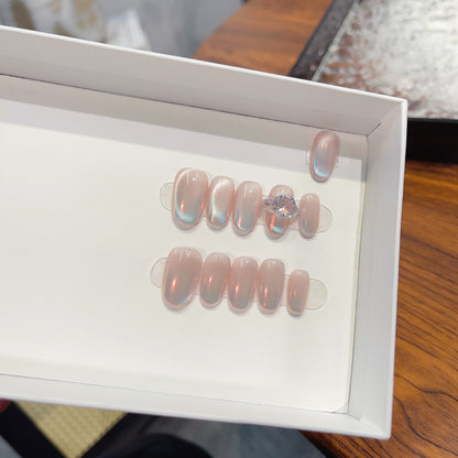 Elegantly Designed Press-On Nail Set Brehn