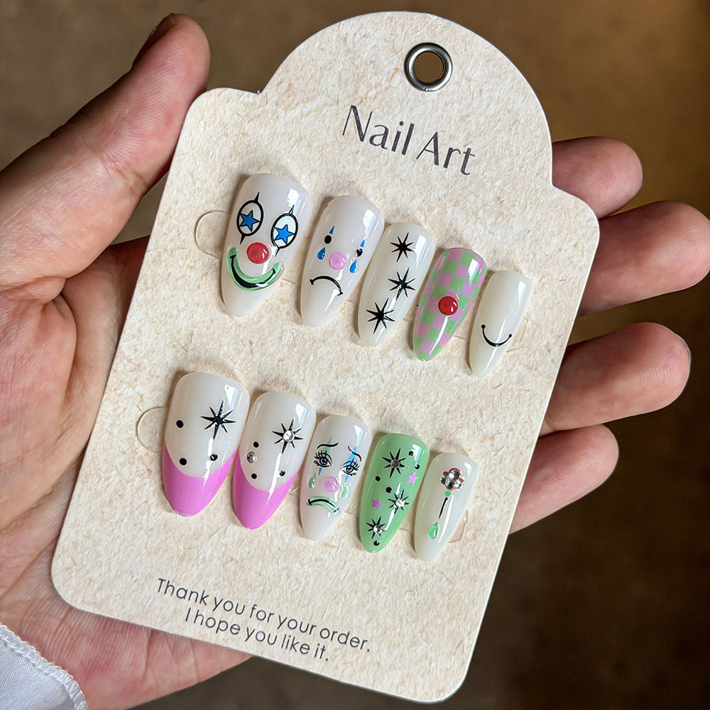 Verspieltes Press-On Nagelkunstset Brehn