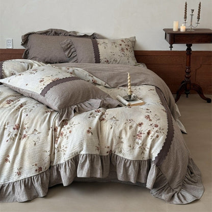 Bettwäsche-Garnitur aus Leinen-Baumwolle mit zartem Blumenprint und Rüschenbesatz Brehn