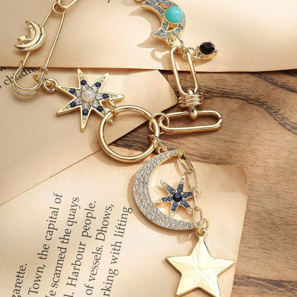Celestial Charm Geschichtete Halskette Brehn