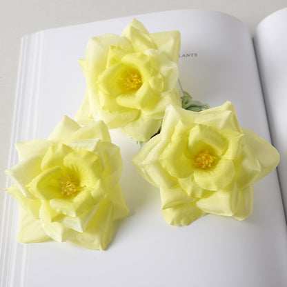 Elegante Stoffblumen-Haarsträuße