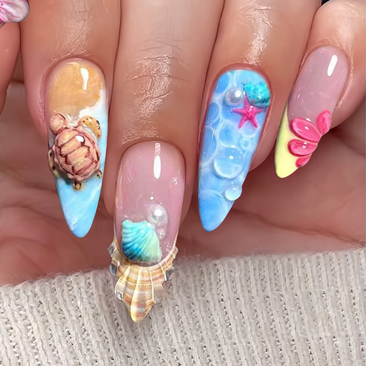 Künstlerische Meer-Themen-Nagelkunst Brehn