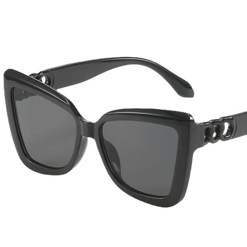 Damen moderne Cat-Eye Sonnenbrille mit klarem Rahmen und UV-Schutz Brehn