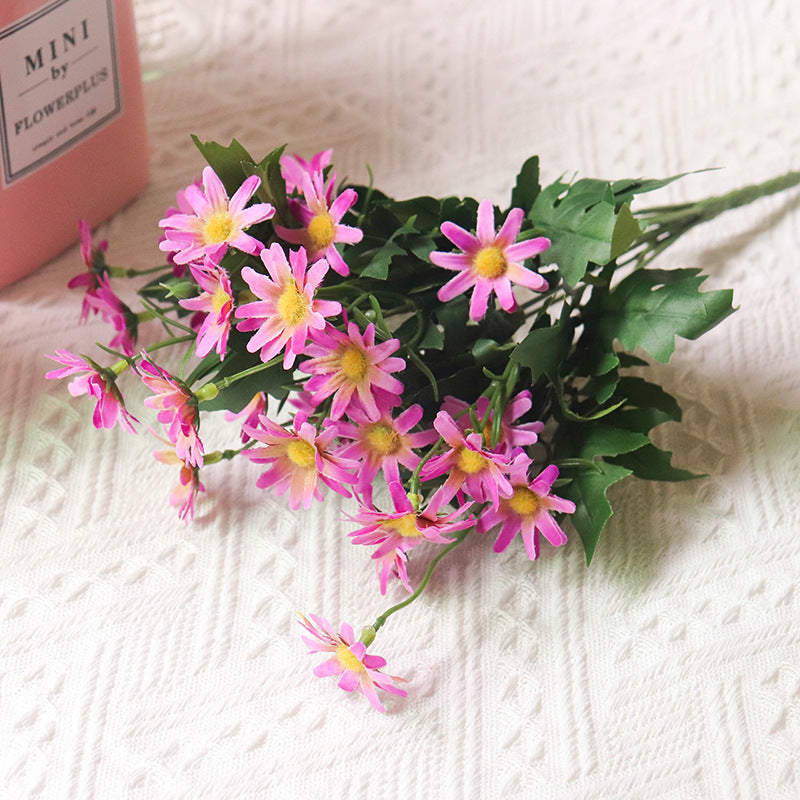 Lebensechter Blumenstrauß