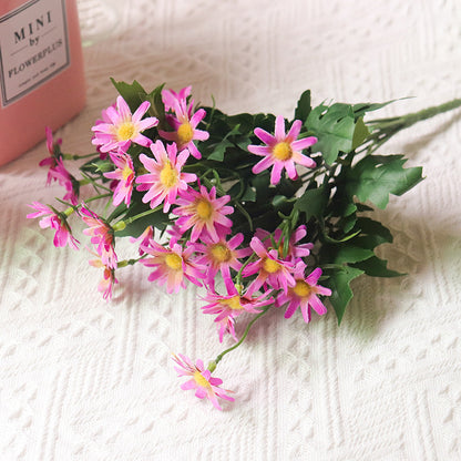Lebensechter Blumenstrauß