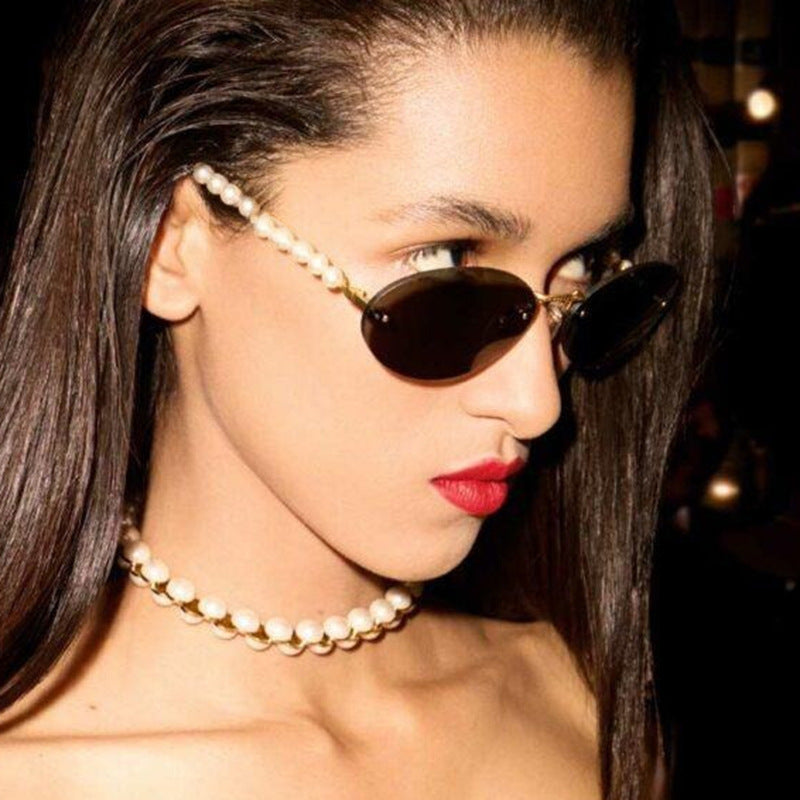Damen stilvolle ovale Sonnenbrille mit eleganten Verzierungen Brehn