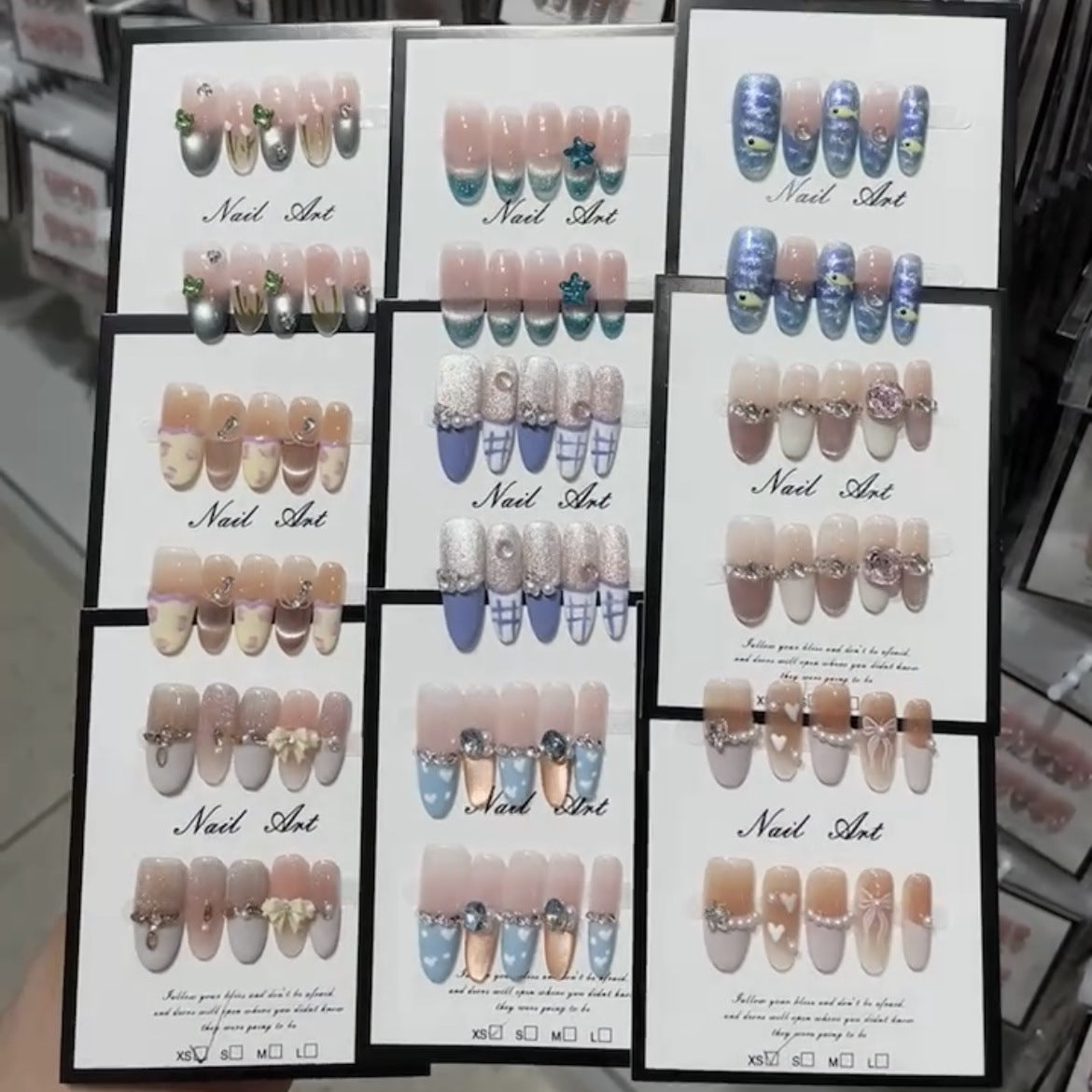Dekorative Press-On Nagelkunst Kollektion
