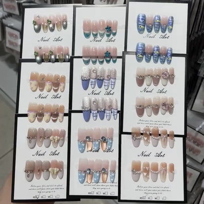 Dekorative Press-On Nagelkunst Kollektion