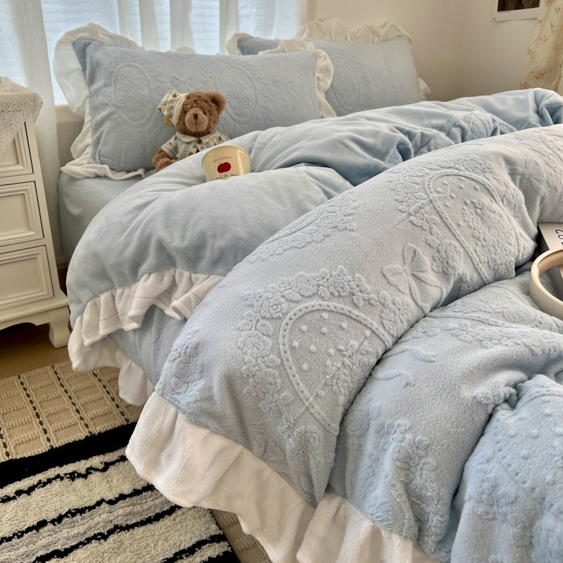 Plüschgeprägtes Velvet-Feeling Rüschende Bettwäsche-Set mit Rüschkissenbezügen