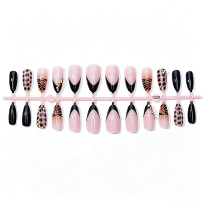 Kunstnagelset mit eleganten Tier- und Glitzermustern Brehn