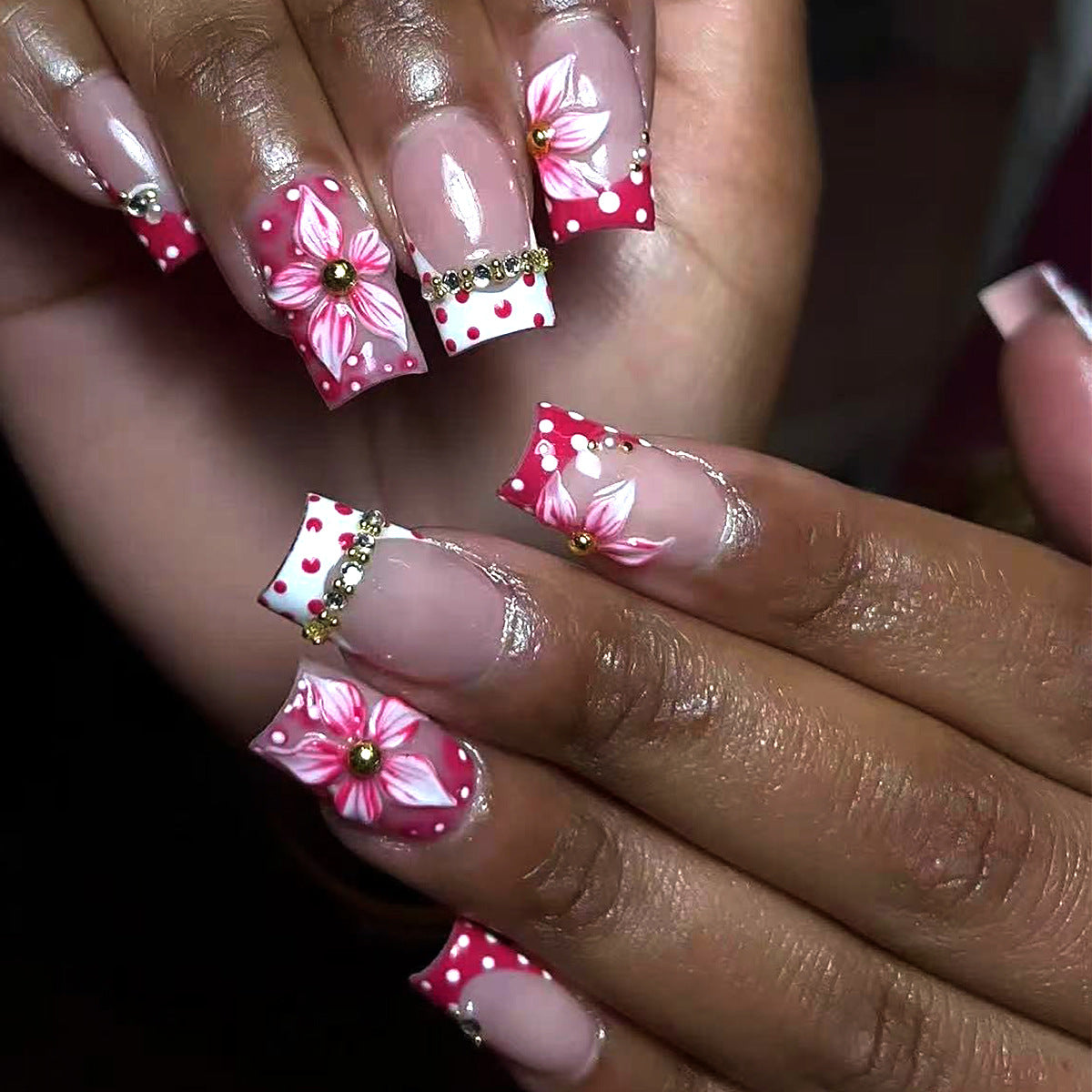 Dekorative florale Nagelkunstverlängerungen Brehn