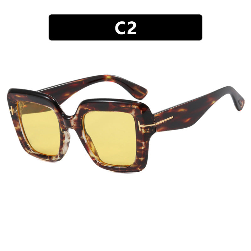 Damen quadratische Sonnenbrille mit komfortablem Kunststoffrahmen und UV-Schutz Brehn