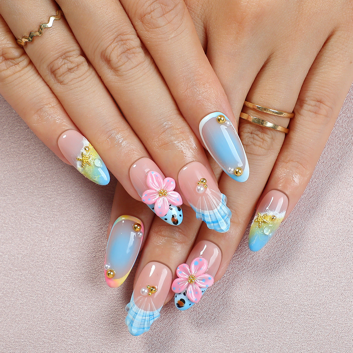 Kreatives Kunstnagelset mit maritimem Design Brehn