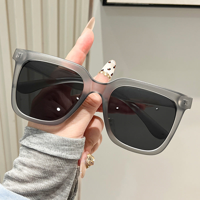 Damen oversized Sonnenbrille mit mattem Rahmen Brehn