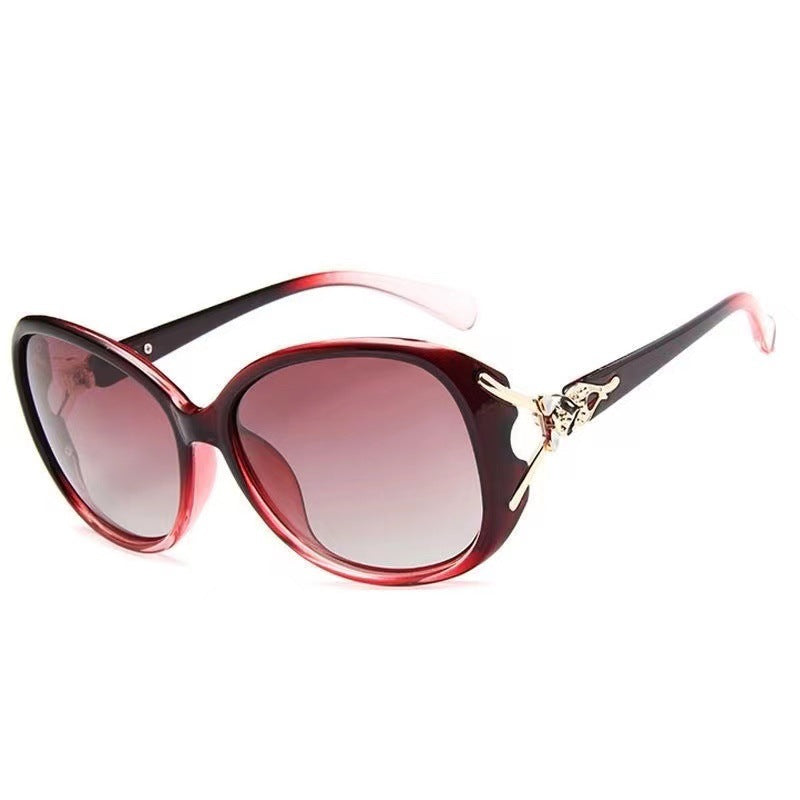 Damen modische Cat-Eye Sonnenbrille mit exklusivem Metall-Design Brehn