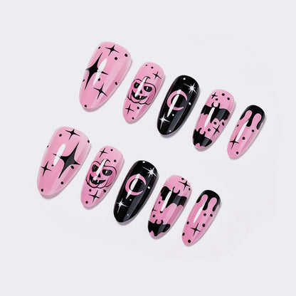 Kreatives Nagelset mit Halloween-Motiv Brehn