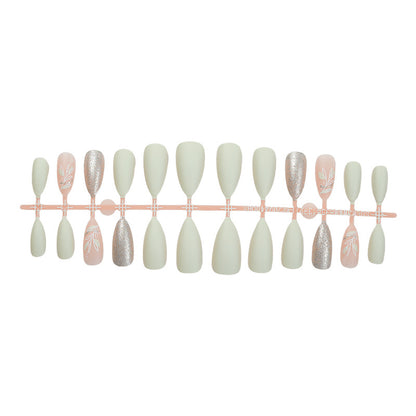 Elegantes Press-On Nagelkunst-Set mit floralem Akzent Brehn