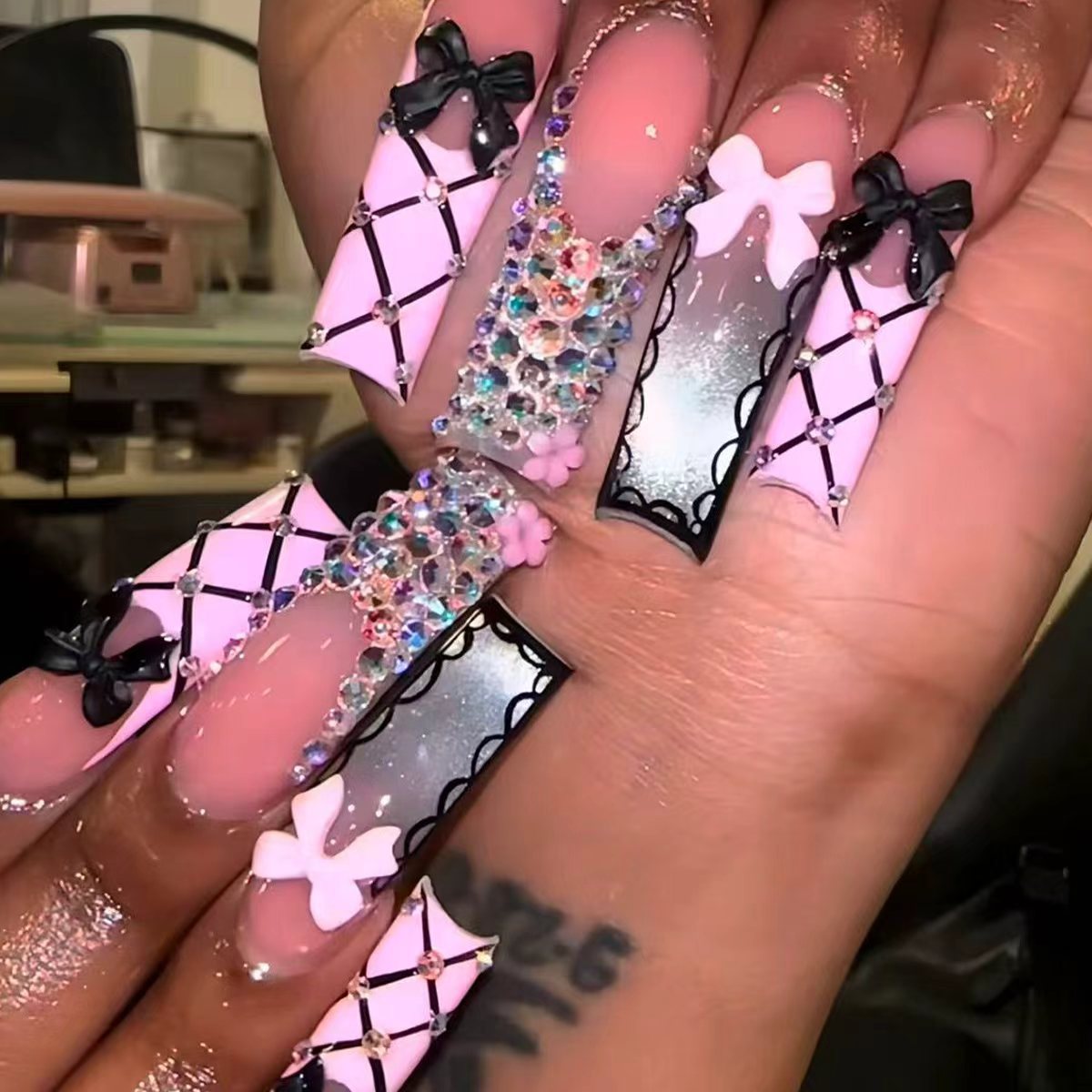 Glamouröse Statement Nagelkunst Extensions Brehn