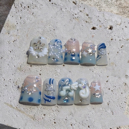 Dekoratives thematisches Press-On Nail Art Set