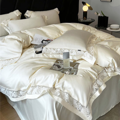 Luxuriöses Satin-Bettbezug-Set mit Spitzenrand