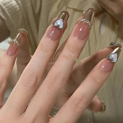 Herz-verzierte Press-On Nagelkunst Brehn