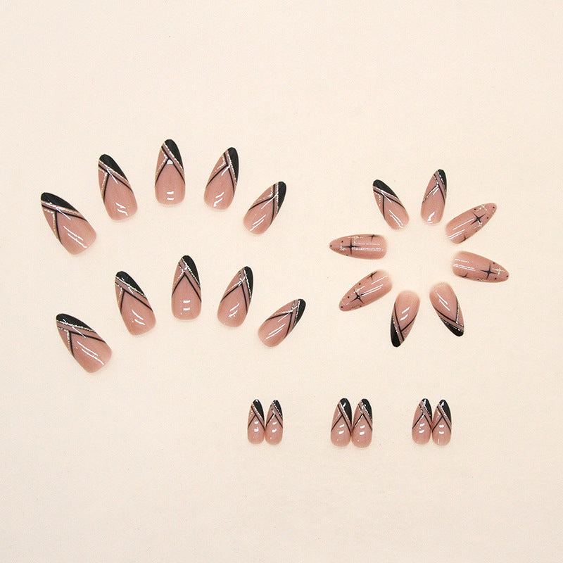 Elegante Press-On Nagelkunst Design Brehn