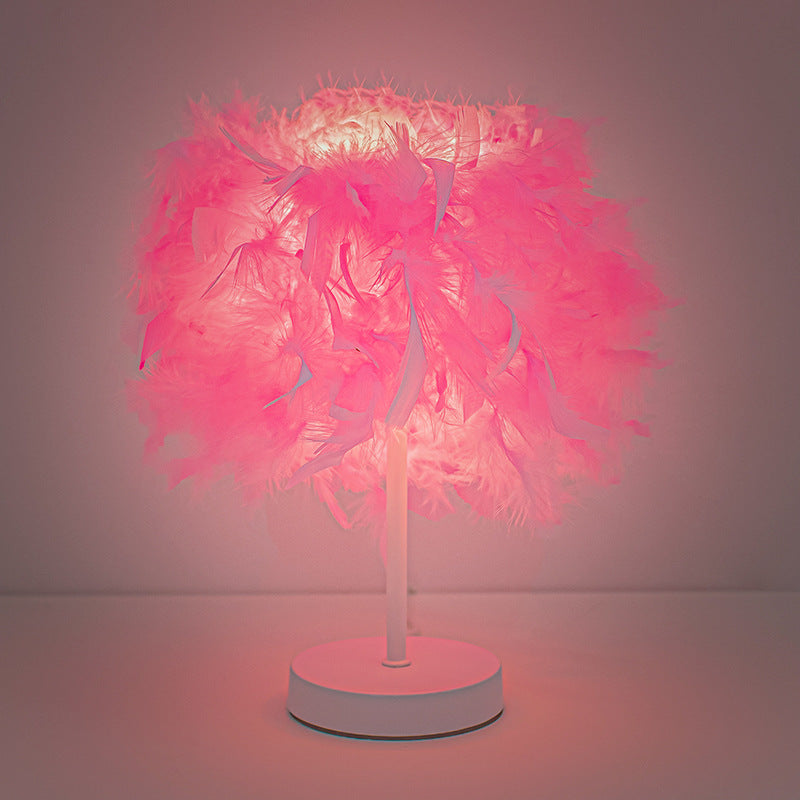Feder-betonte Tischlampe