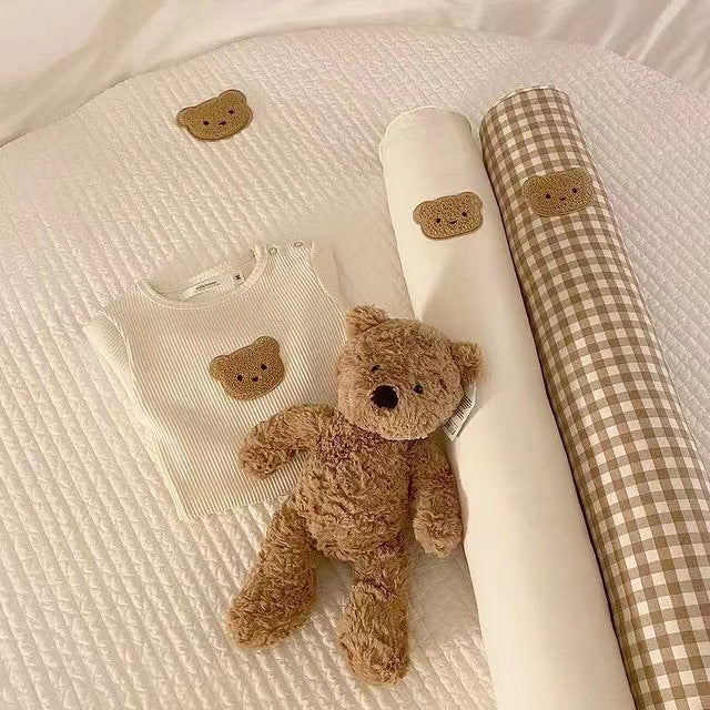 Langes Gingham Kinderzimmer Bolster-Kissen zur Unterstützung des Kinderbetts