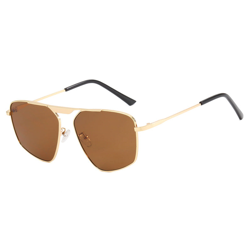 Damen Sonnenbrille im modernen, geometrischen Design mit robustem Metallrahmen Brehn