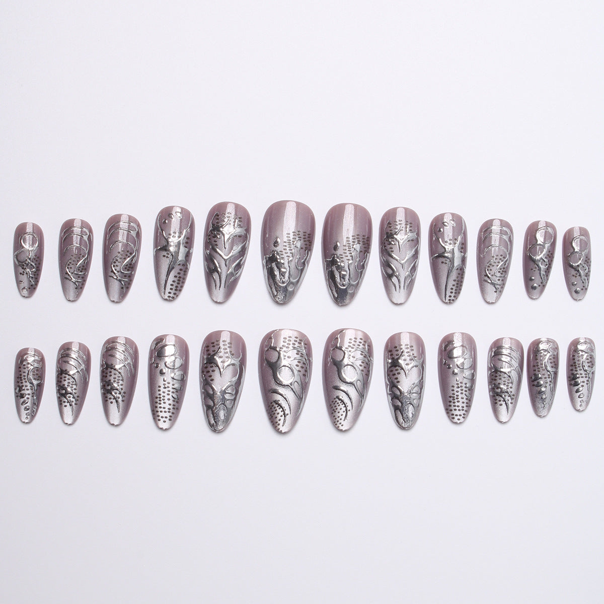 Kunstvolle Nagelspitzen mit Modernem Design Brehn