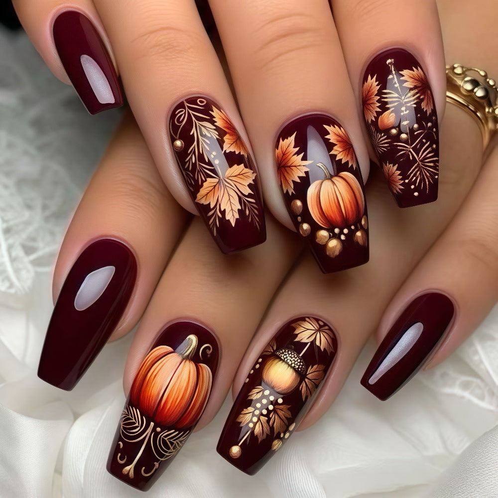 Kunstnägel mit herbstlichem Design Brehn